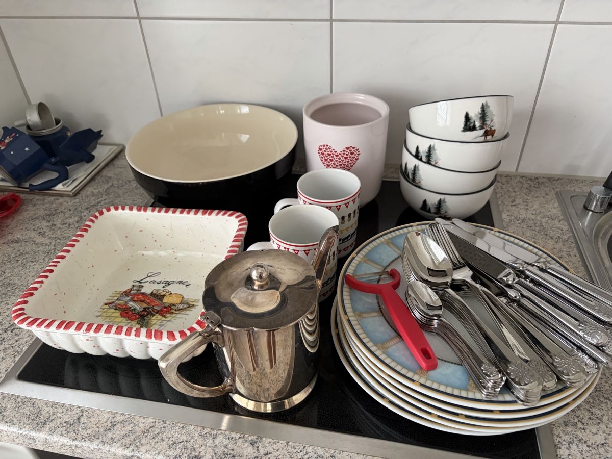 Services de table: Dish & cutlery set  – D'occasion à Baar par ViennaG