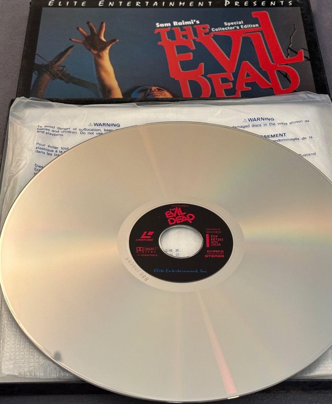 Tous les DVDs: Laserdisc - The Evil Dead - Sam Raimi – D'occasion à Stans par canberra04 2