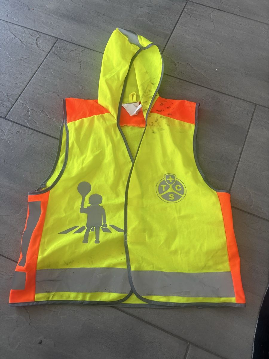 Gilet & Giacche: 3 Gilet enfants  – Usato da nods venduto da Tozzifan 3