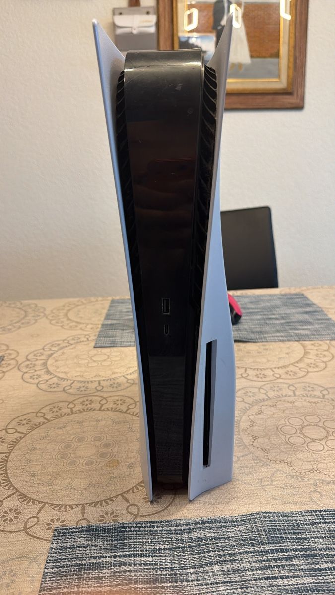 Sony Consoles: PlayStation 5 Console,  – D'occasion à Rorschach par ade_2yz9