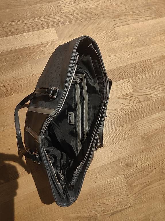 Borse da donna: Kunstlederhandtasche der Marke Carpisa  – Usato da Wabern venduto da martingoo 2