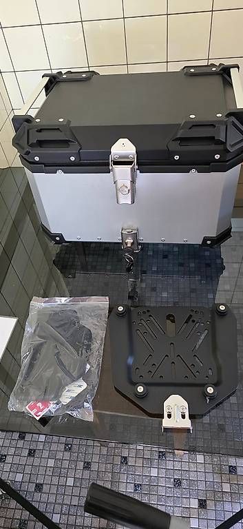 Topcase: Motorrad Topcase 55L Aluminium – Nuovo e nell'imballaggio originale da Illgau venduto da heimelirene