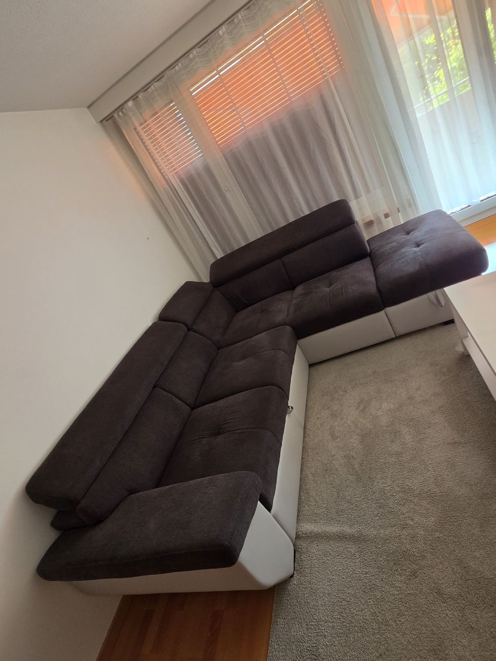 Sofas: Ecksofa braun mit Bettfunktion L-Form  – D'occasion à Gossau SG par esp_ywc9