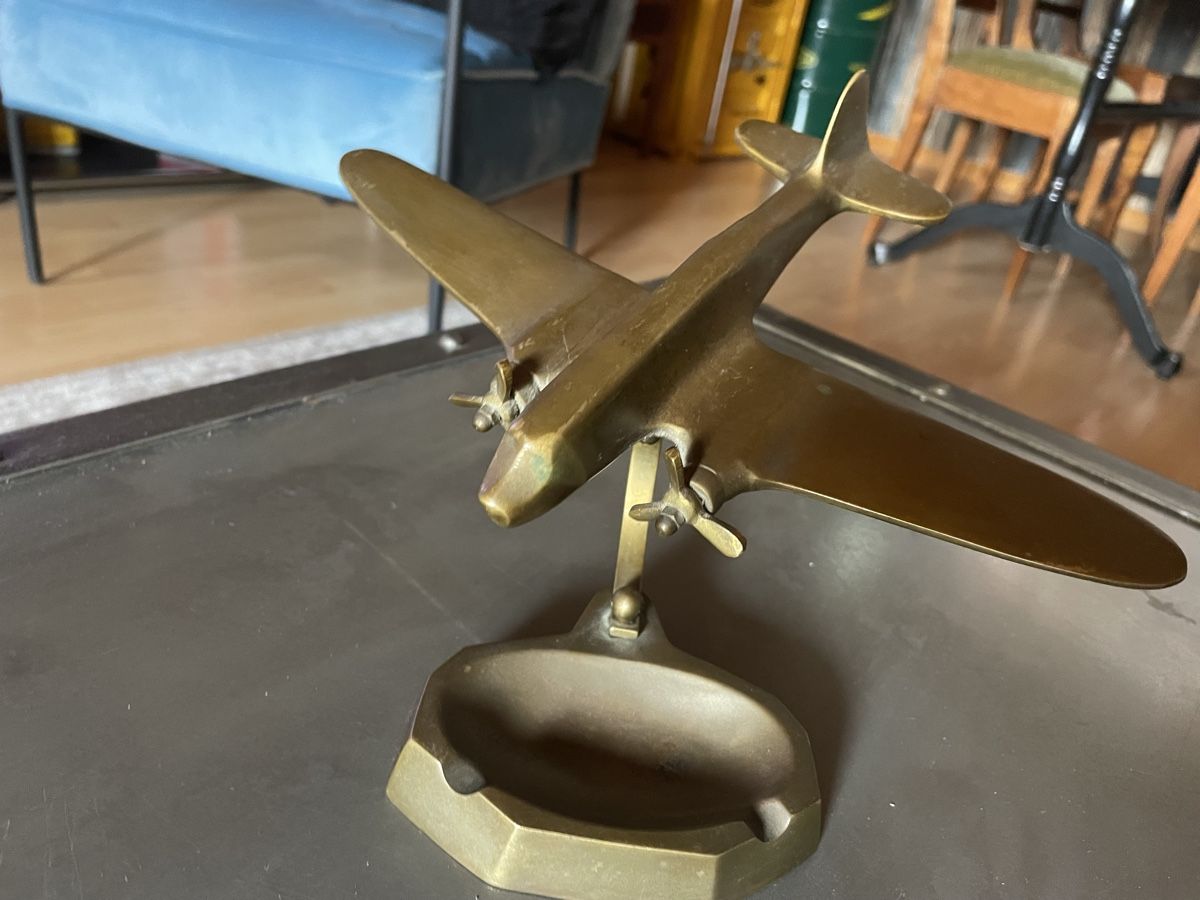 Portacenere: Flugzeug Aschenbecher DC-3 Art Deco – Usato da Thun venduto da Mumi 2