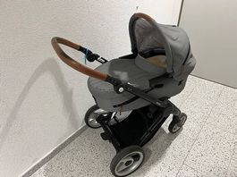 Mit Babyschale und Sportsitz