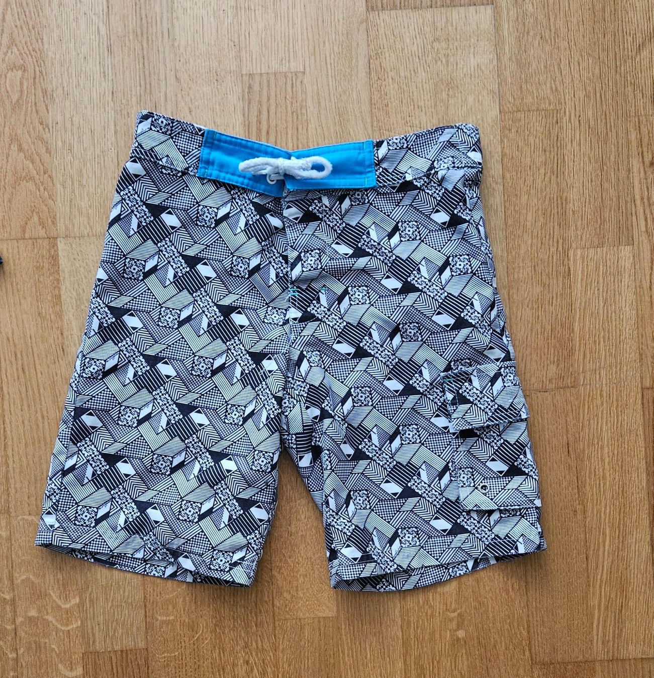 Costumi da bagno: Badehose Kind Grösse 128 - Postversand Fr. 2 – Usato da Utzenstorf venduto da and_c8wy