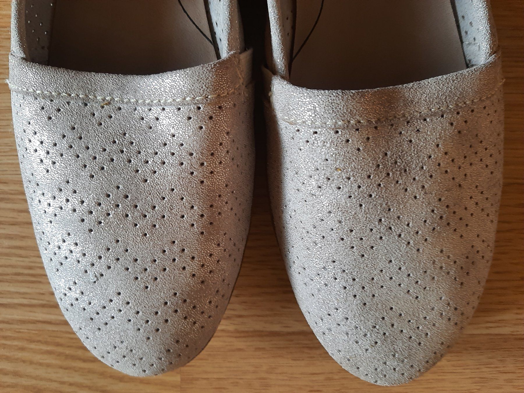 Tamaris Damenschuhe: TAMARIS Slippers Gr. 40 – Gebraucht aus Muotathal von robin40 2