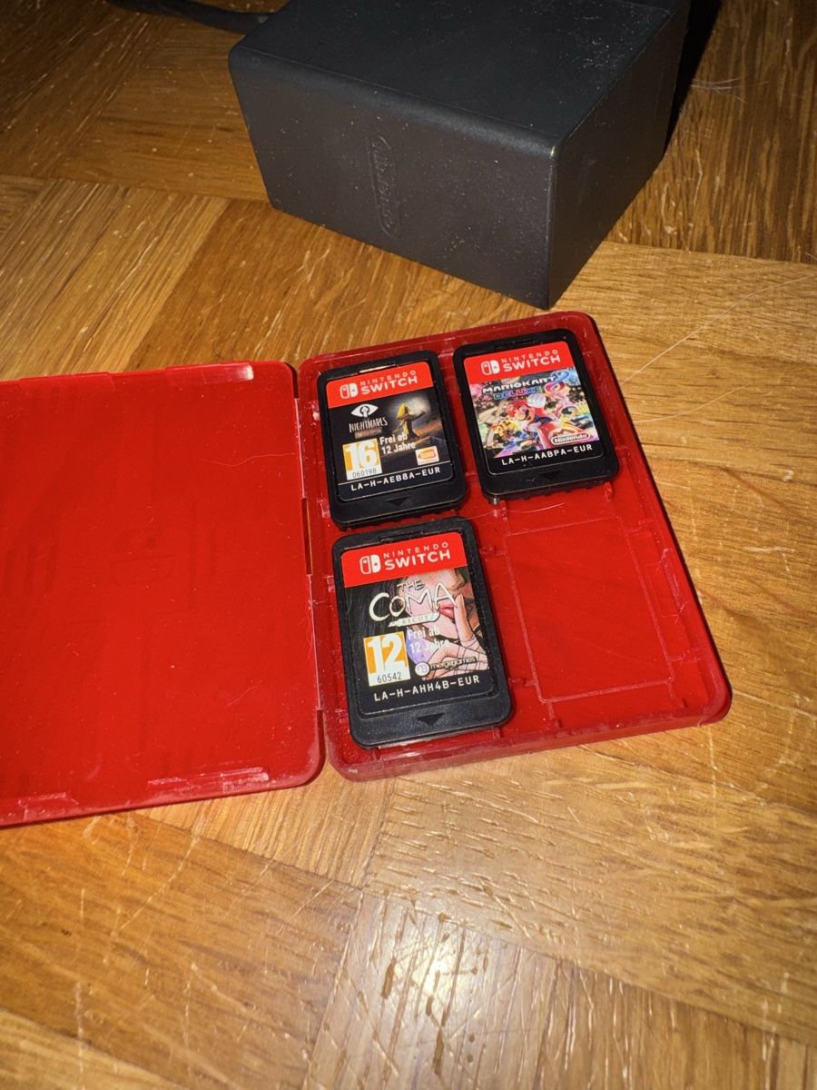 Nintendo Console: Nintendo Switch Komplettset inkl. Pro Controller + 3 Spiele – Usato da luzern venduto da yun_l92r 3