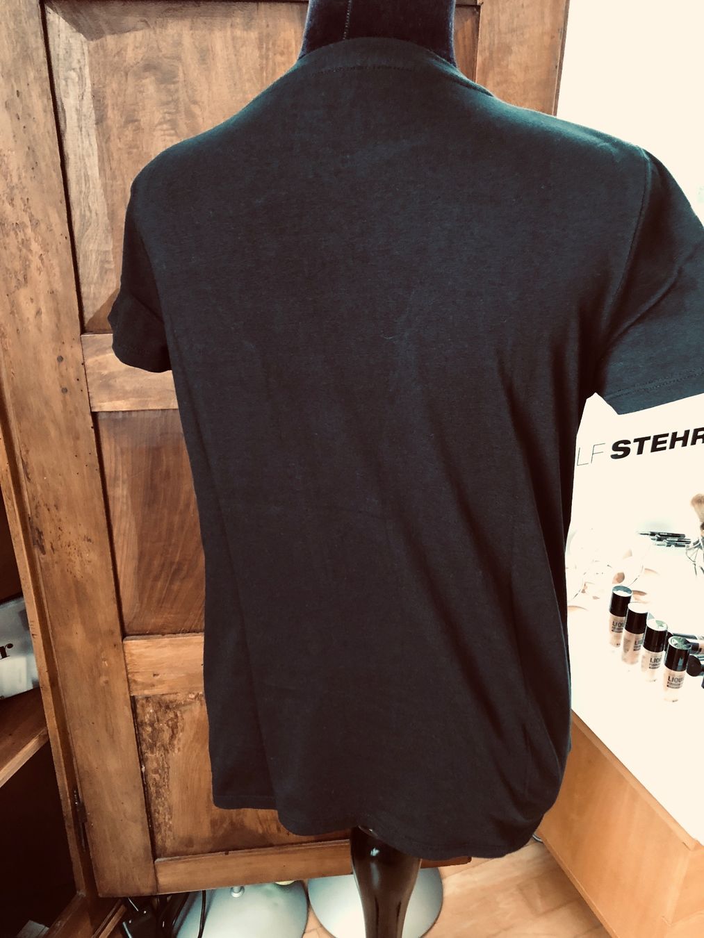Caroll T-shirt: Schwarzes T-Shirt mit Brusttasche - Grösse S – Nuovo (secondo la descrizione) da Arlesheim venduto da leyRum4.5 3