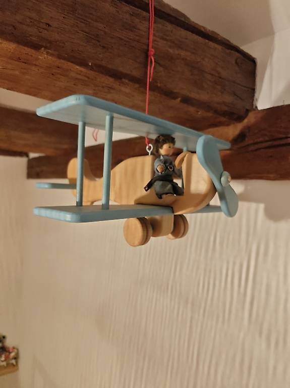 Jouets: Holzspielzeug Flugzeug  – D'occasion à Zürich par ValeValente
