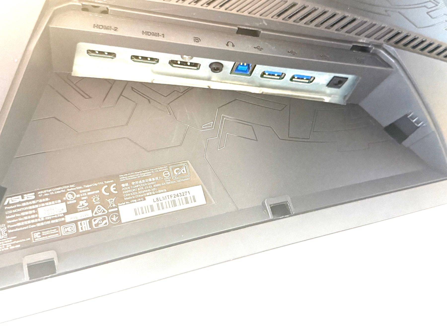 Asus Ecrans: ASUS ROG STRIX XG32VQR – D'occasion à Yverdon-les-Bains par Fijo-rc 6