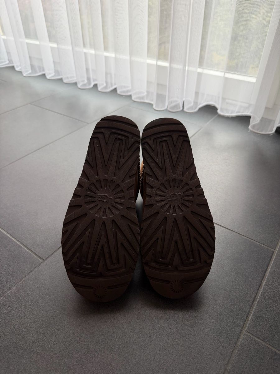Ugg Damenschuhe: UGG Frauen Schuhe size 39 – Neu (gemäss Beschreibung) aus Lenzburg von Jet_mir 3
