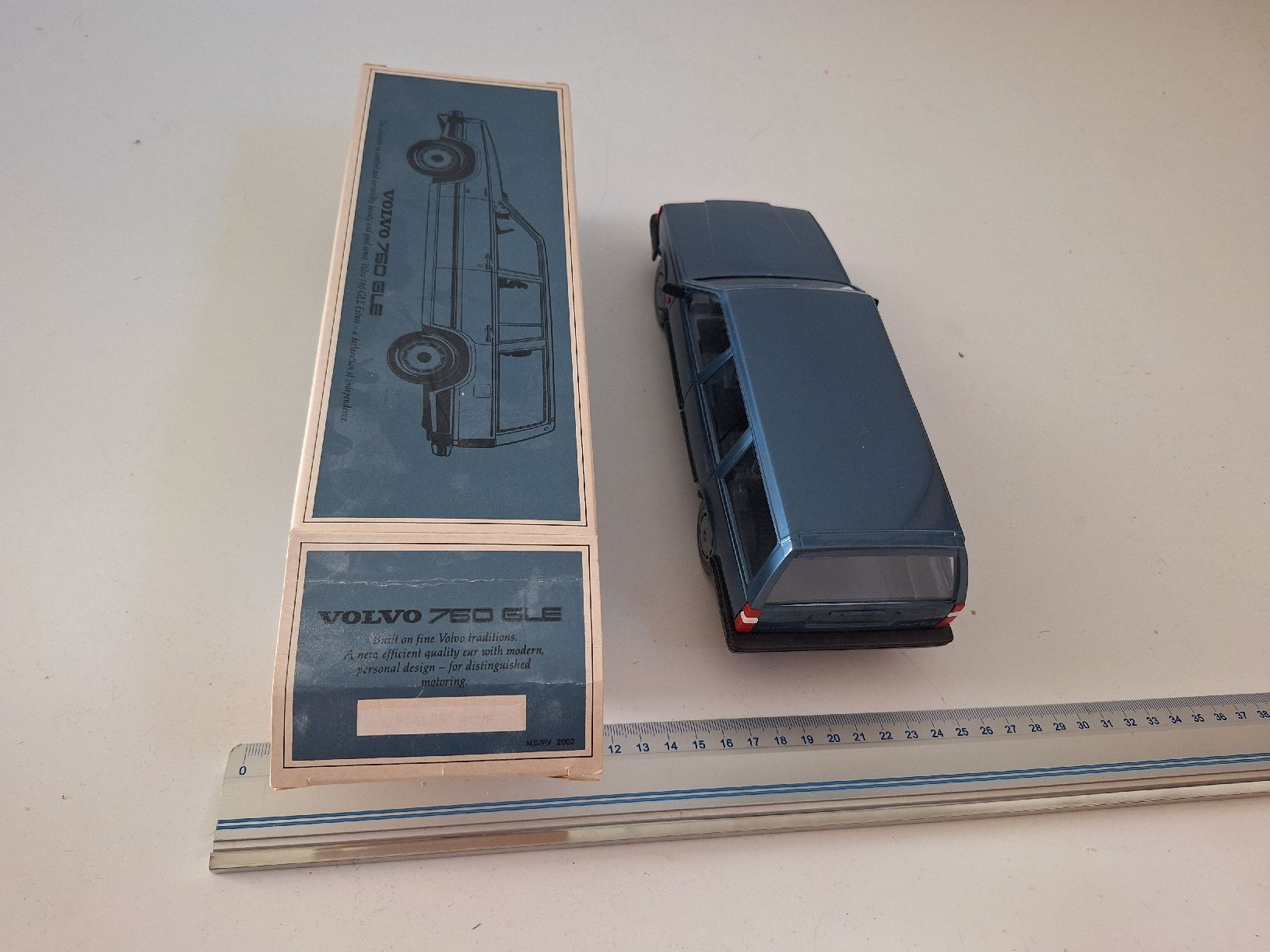 Volvo Modellini d'auto: Volvo 760 GLE Kombi Modellauto – Nuovo e nell'imballaggio originale da Künten venduto da Dfog 2