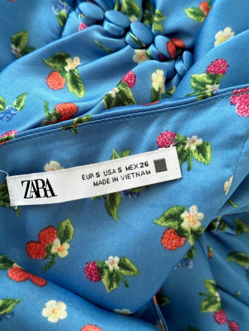 Zara Robes: ZARA Damenkleid Größe S – Elegant & Modern – D'occasion à Zollikerberg par Salemybest 5
