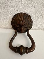 Antiker Türklopfer «Löwenkopf Mascaron» aus Metallguss