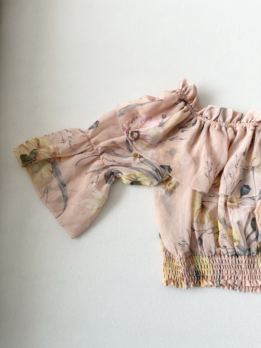 H&M Top: Floral Off-Shoulder Top, Ruffle Trim – Nuovo (secondo la descrizione) da Zürich venduto da kru_8dtk