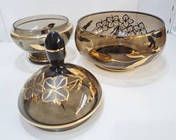 2 dekorative Schalen mit Goldverzierung