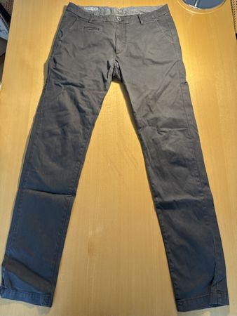 Uniform Chino Hose, Top Zustand, Grösse 31, Grau