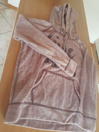 Pull avec capuchon taille M marque Creeks