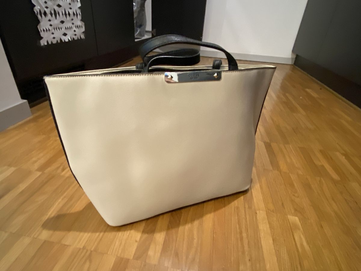 Guess Taschen für Damen: Guess Tragtasche Beige 45x29x13cm – Gebraucht aus Kriens von aloha19