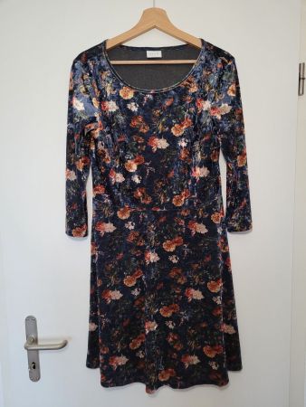Kleid Vila