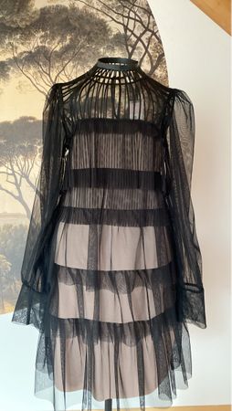 NEU - Elegantes Kleid aus schwarzem Tüll, Gr. S/M aus Rom