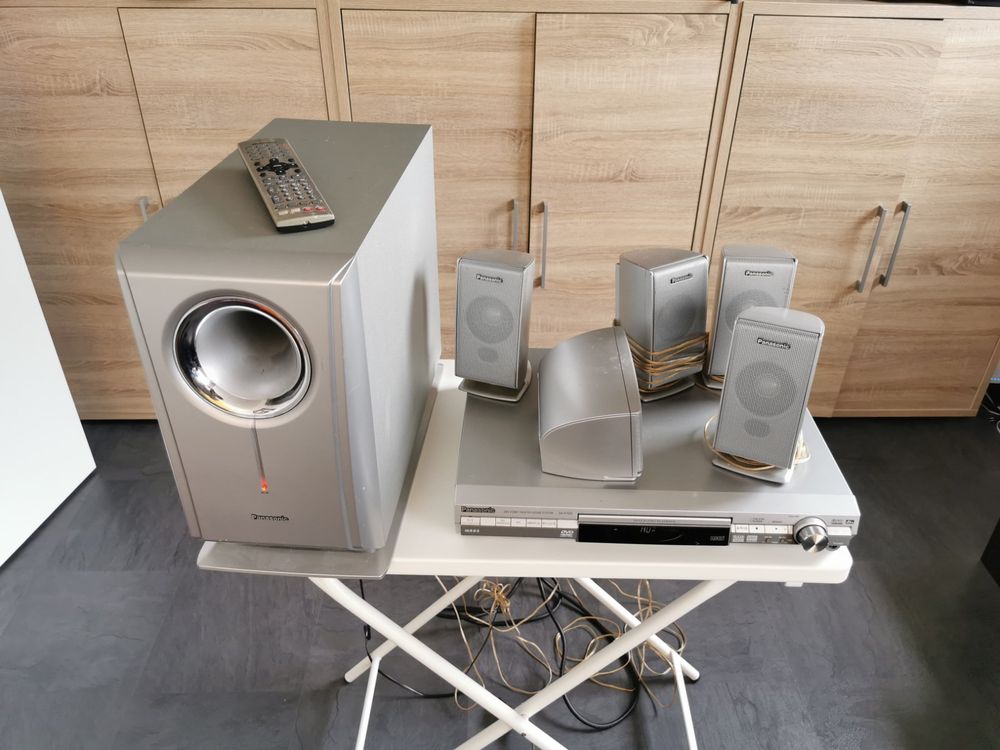 Panasonic DVD Home Theater Sound System SAHT520 Kaufen auf Ricardo