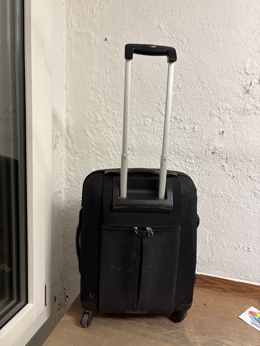 Samsonite Reisekoffer: Handgepäck Koffer Samsonite schwarz – Gebraucht aus Zürich von nij_7d59 1