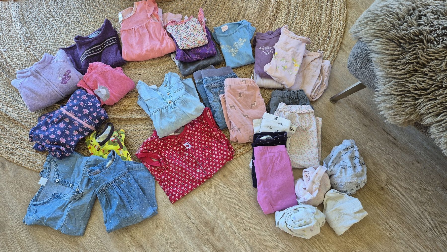 Lotti & Set di vestiti: Kleiderpacket Mädchen, 86 – Usato da Wädenswil venduto da Zuerichseegirl 1