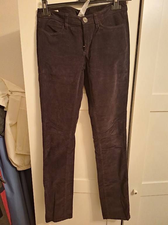 Max Mara Pantaloni: Max Mara Weekend Hosen – Usato da Zürich venduto da GingerJam