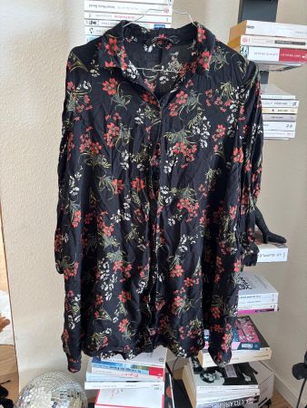 Robe ouChemisier Zara à fleurs - Taille S - État impeccable!