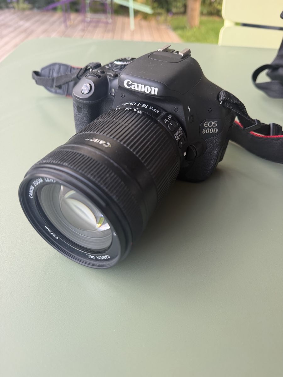 Canon Kamera: Canon EOS 600D avec objectif et sacoche – Gebraucht aus Troinex von duboisf8