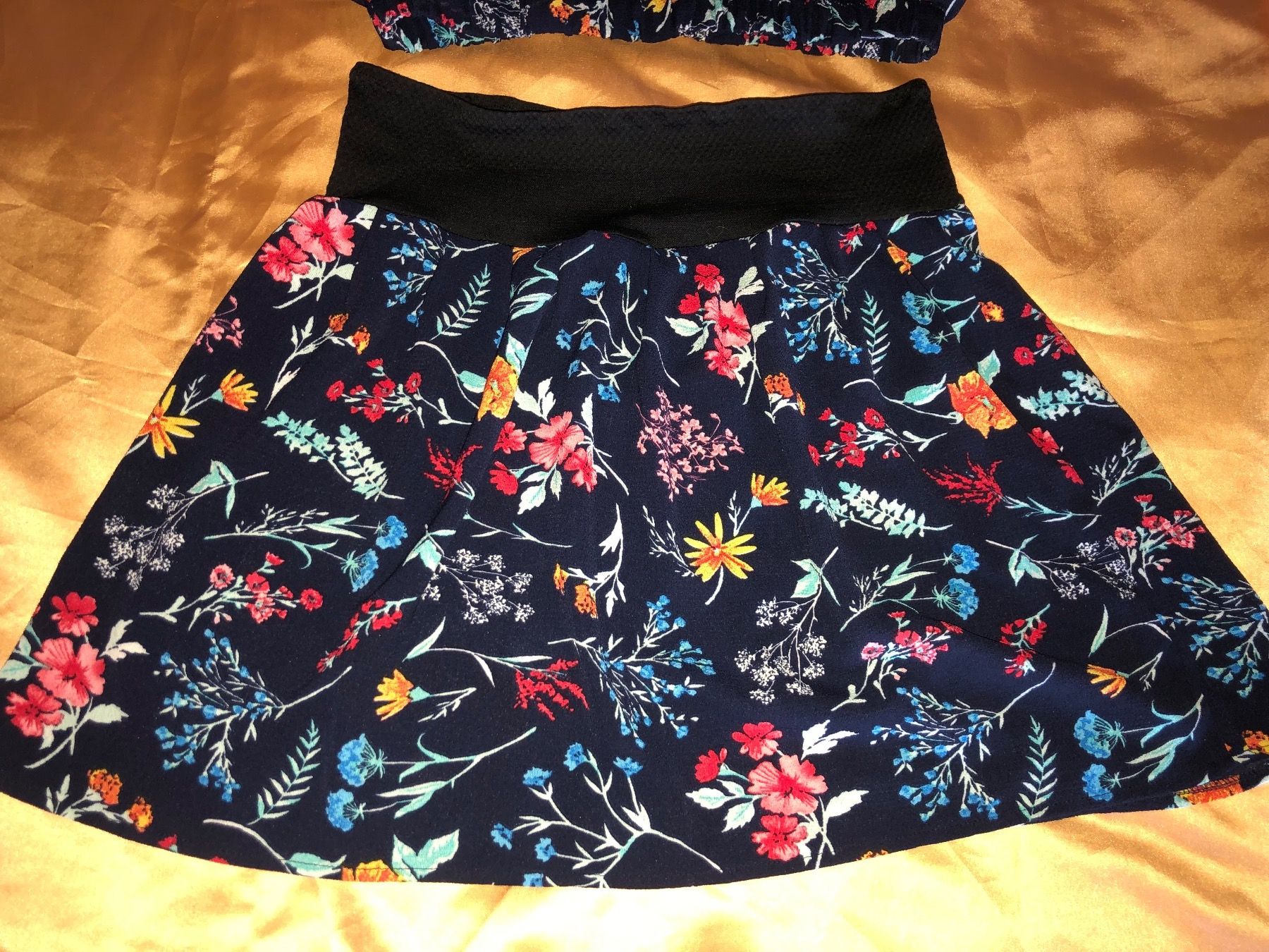 Vestiti: Kleid zweiteilig Ensemble selbstgemacht M – Usato da Schwyz venduto da Maerzetuepfli 1