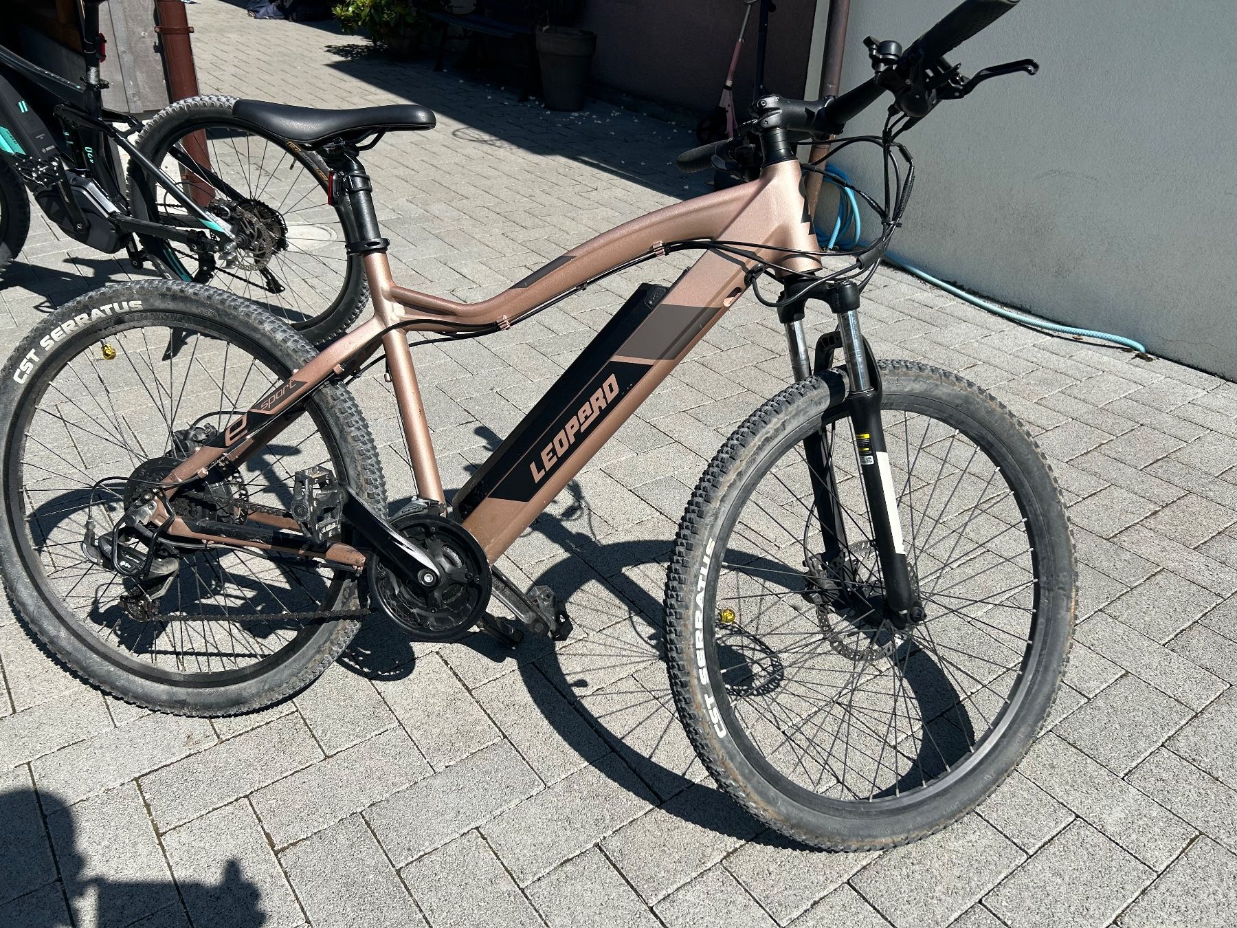 kupplung für chariot fahrradanhänger NICEDACK Thule Chariot, Achskupplung für Anhänger, Fahrrad Kupplung (2 Stück-Schwarz) Baby badge2-de-HOT_DEAL Rückwandfarbe:Weiß (Verkehrsweiß RAL 9016) i:SY Kompaktrad - exklusiv