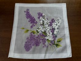 Taschentuch mit Flieder-Motiv