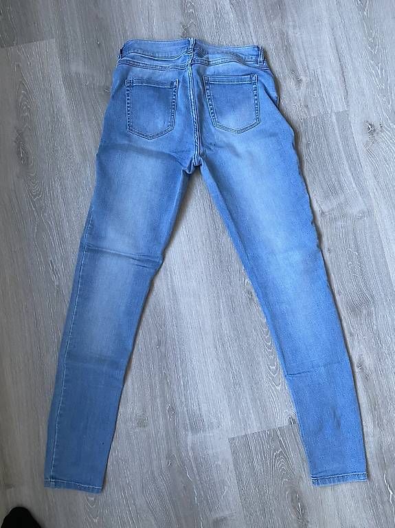 Jeans: Jeans  – Usato da Herisau venduto da mel_s2mx 1