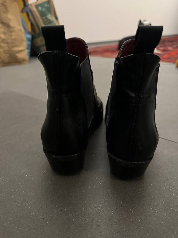 Benci Brothers Damenschuhe: Benci Brothers Stiefeletten Gr. 40 – Gebraucht aus Zürich von mic_key 1