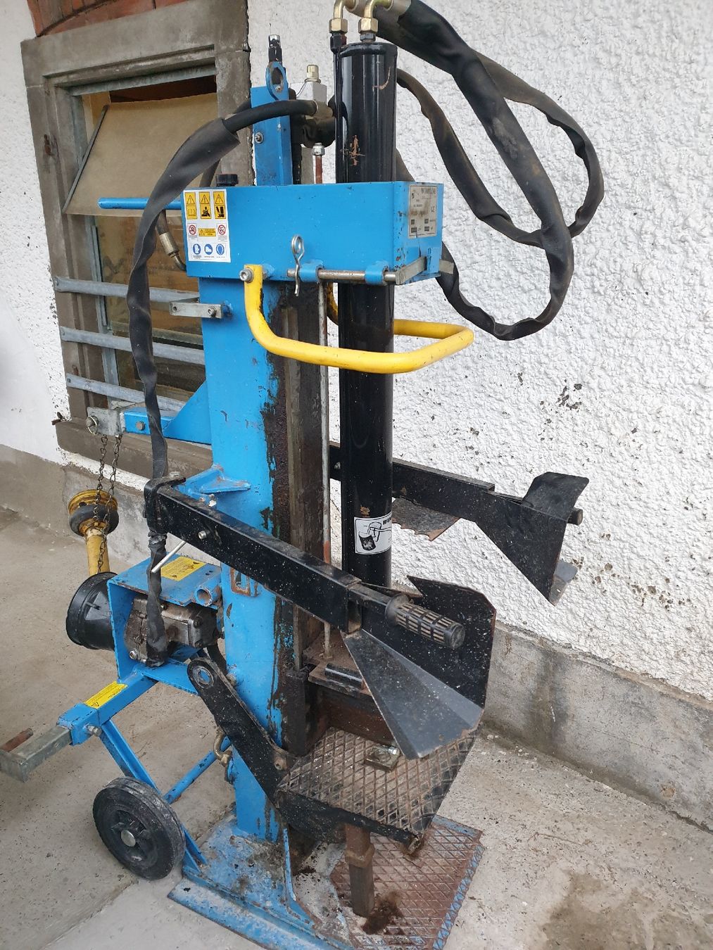 Tutte le macchine: Holzspalter zapfwelle  – Usato da Zweidlen venduto da SbbA1013 2