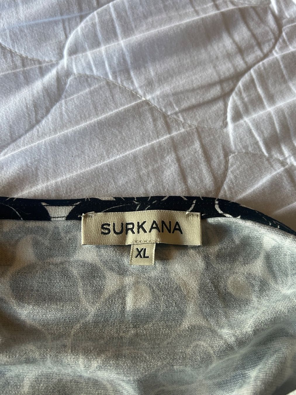 Vestiti: Surkana robe – Nuovo (secondo la descrizione) da Val-d'Illiez venduto da Dombou 3