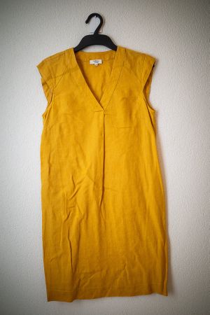 Gelbes Leinenkleid von Caroll, Größe 38, wenig getragen