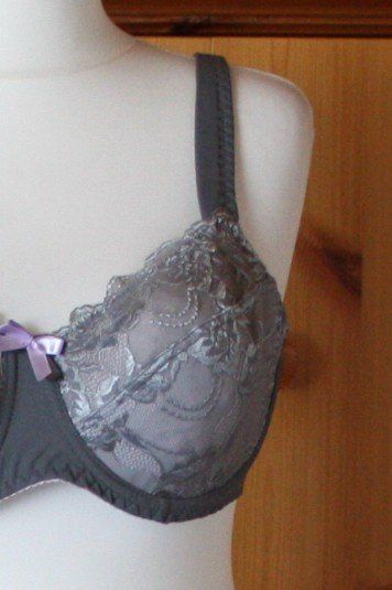Altra biancheria intima: BH grau - rosa 85DD (17) – Usato da Flüelen venduto da Diversicum-Curvy 1