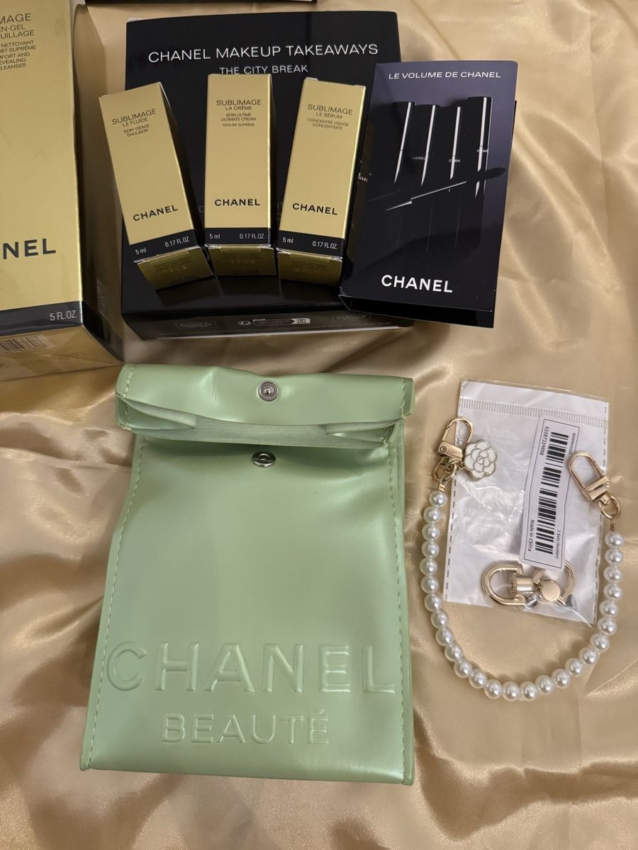 Chanel Cura del viso: AB 1, Chanel Sublimage Beaute Set – Nuovo e nell'imballaggio originale da Bern venduto da Blueangel6 4