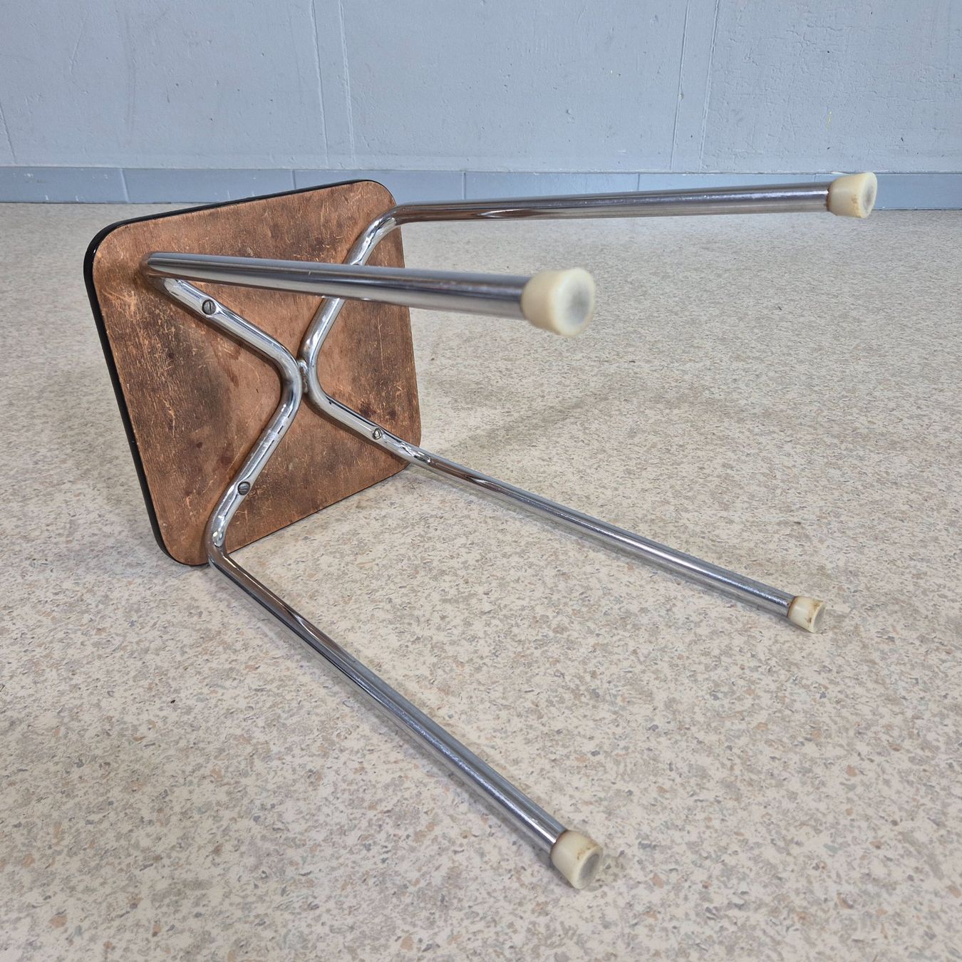 Sgabelli: Kelco Hocker Höcker Küchenhocker Tabouret grau – Usato da Nottwil venduto da Wondewa-Shop 4
