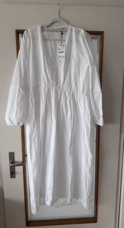 Kleid Zara xs embroidery weiss
