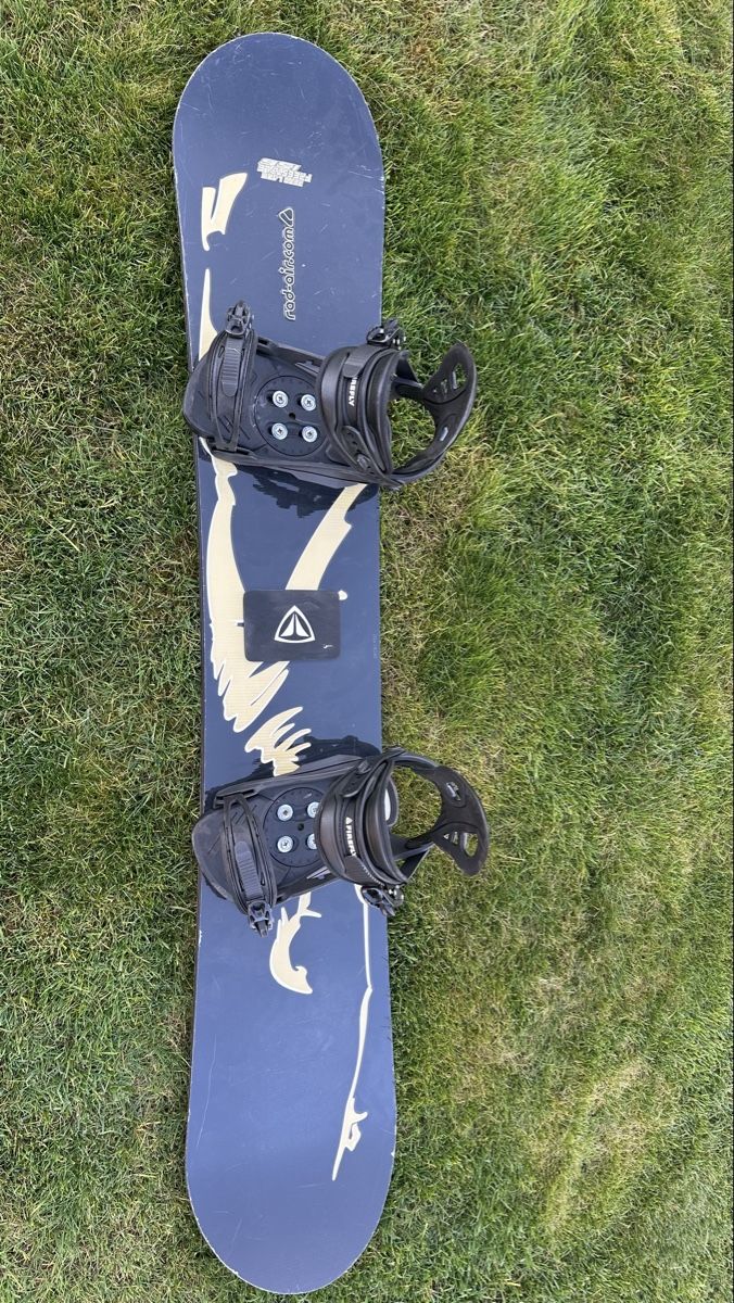 Boards: Snowboard mit neuer Bindung – D'occasion à Veltheim AG par KimiSinger