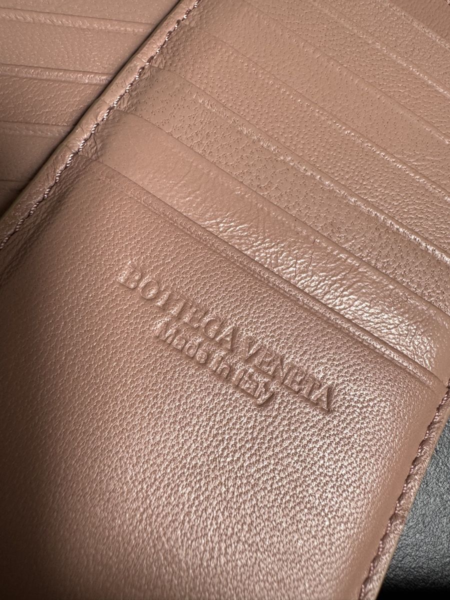 Bottega Veneta Portafogli: Bottega Venetta Cardholder Wallet – Usato da Neuchatel venduto da Mia_G 5