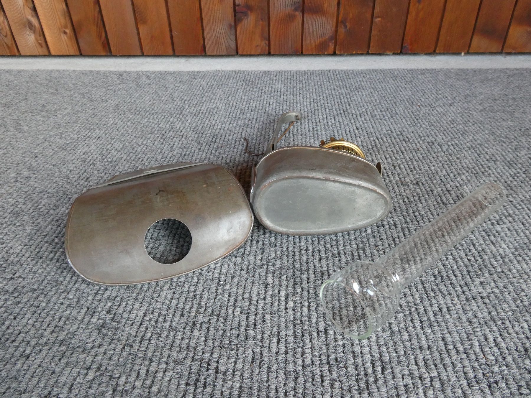 Lampade: antike Petrollampe aus Blech zum aufhängen oder hinstellen – Usato da Lüchingen venduto da Eeizo 9