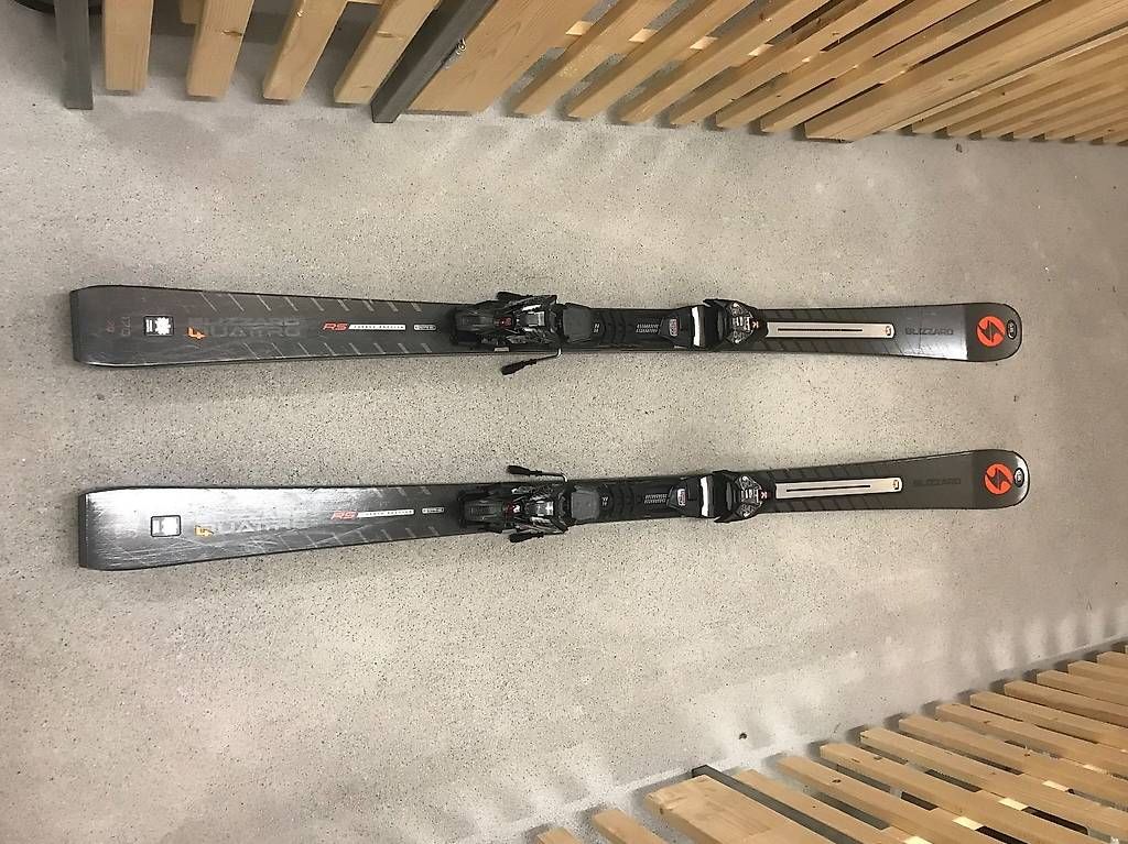 Blizzard Sci: Blizzard Ski – Usato da Neuhausen venduto da Jeff.