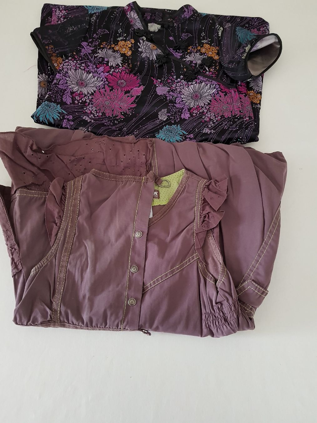 Robes et jupes: robes – D'occasion à Hermance par Triplebizzo