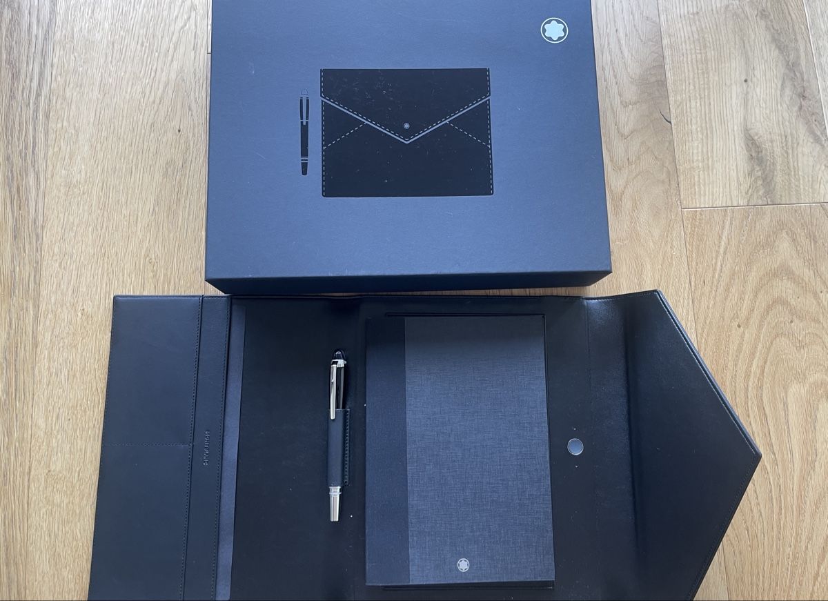 Montblanc Blocchi: Montblanc Augmented Paper Set - New / Neu – Nuovo (secondo la descrizione) da Küsnacht ZH venduto da oli_dr6q